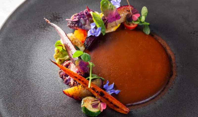 Descubre Quintonil y Pujol, los únicos restaurantes con dos estrellas Michelin en México. Alta cocina, historia y experiencia única en CDMX. ¿Los conoces?