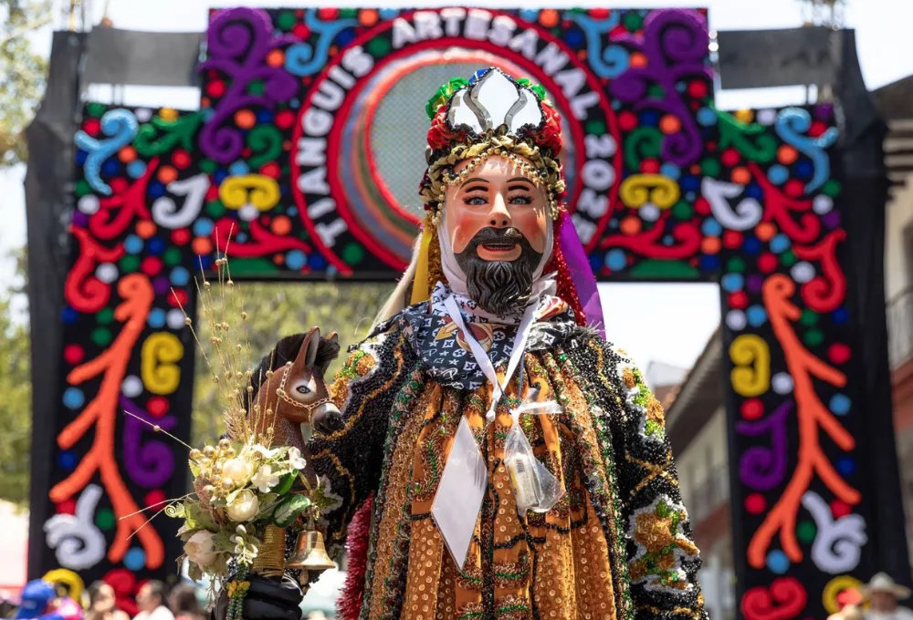 Tianguis Artesanal de Domingo de Ramos en Uruapan 2026: Así es el corazón de la cultura michoacana late en Latinoamérica