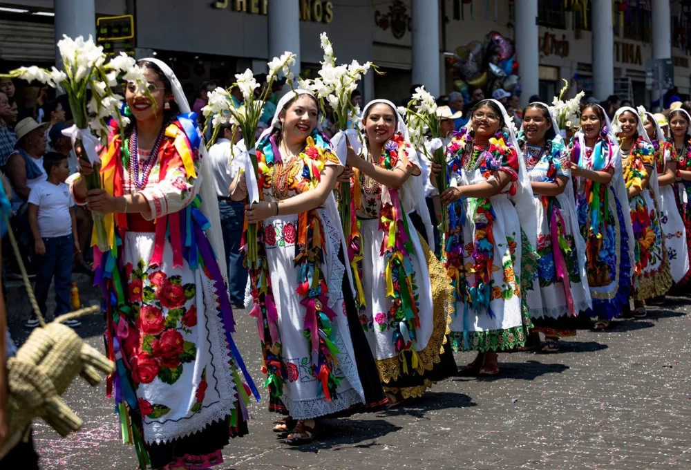 Tianguis Artesanal de Domingo de Ramos en Uruapan 2026
