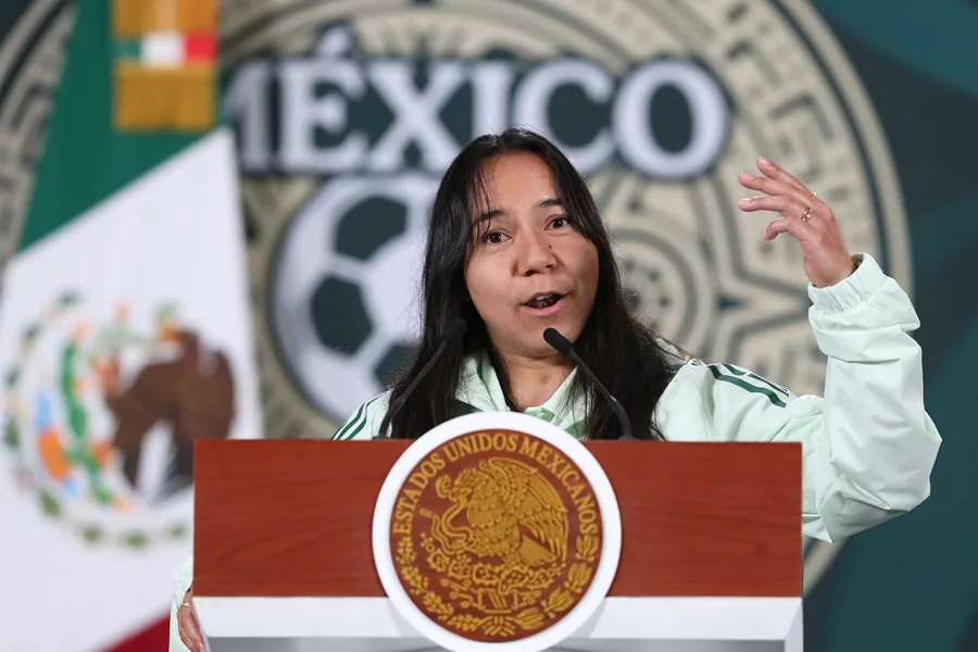 La presidenta de nuestro país Claudia Sheinbaum anunció un concurso para que una joven mexicana nos represente en la inauguración de la Copa Mundial de la FIFA 2026. Conoce cómo participar, los requisitos y por qué el Estadio Banorte volverá a hacer historia.
