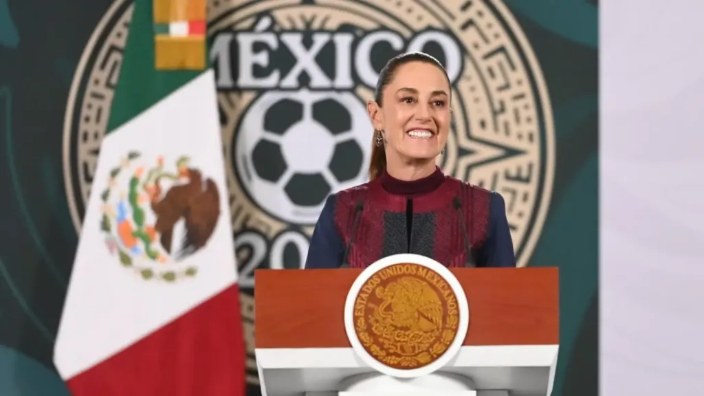 La presidenta de nuestro país Claudia Sheinbaum anunció un concurso para que una joven mexicana nos represente en la inauguración de la Copa Mundial de la FIFA 2026. Conoce cómo participar, los requisitos y por qué el Estadio Banorte volverá a hacer historia.