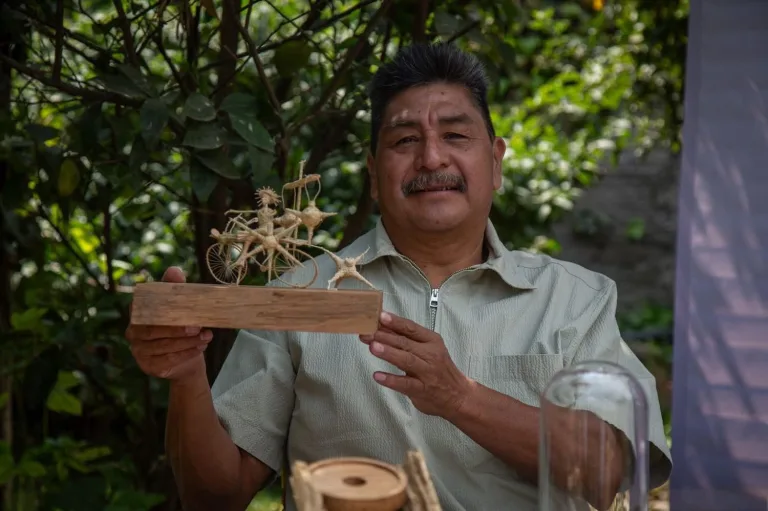 Conoce la historia y el significado del Día Internacional de las y los Artesanos, su importancia cultural y económica, y por qué su trabajo es clave para México.