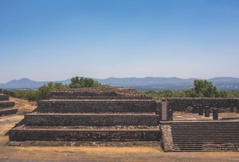 Equinoccio. Cargar energía. ¿Vibras reales o puro marketing? La ciencia detrás de la "energía" en las pirámides de México