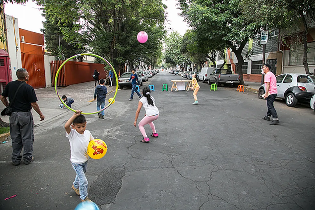 Descubre el origen real del Día del Niño en México y por qué se celebra el 30 de abril. Una historia que va más allá de los festejos.    