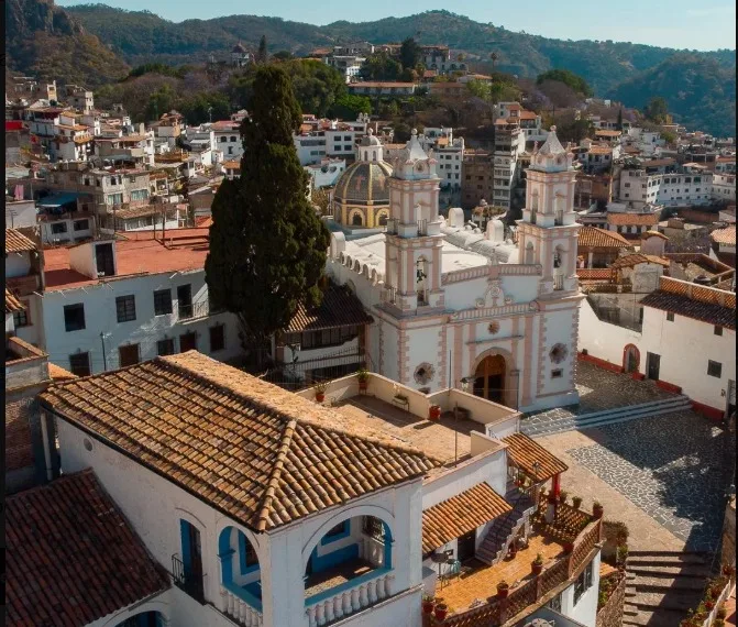 Taxco, Guerrero: Más allá de la plata; descubre sus pozas azules y hoteles con encanto