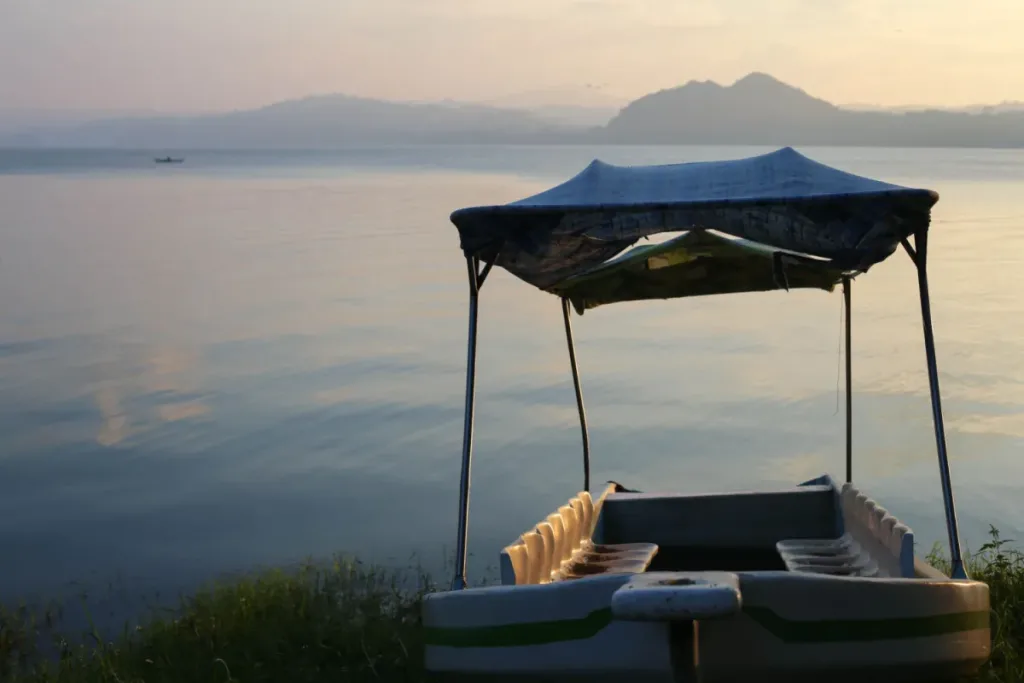 Descubre lagunas volcánicas en México donde sí puedes nadar. Conoce destinos naturales impresionantes y consejos para visitarlos.