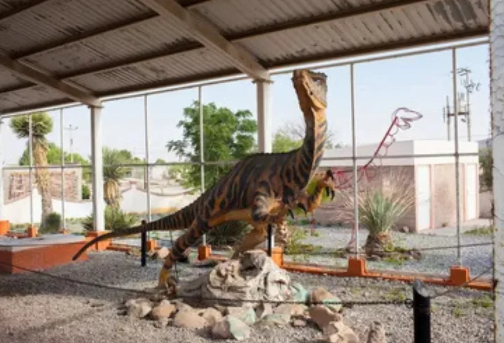 Dinosaurios. Las Águilas, también en General Cepeda