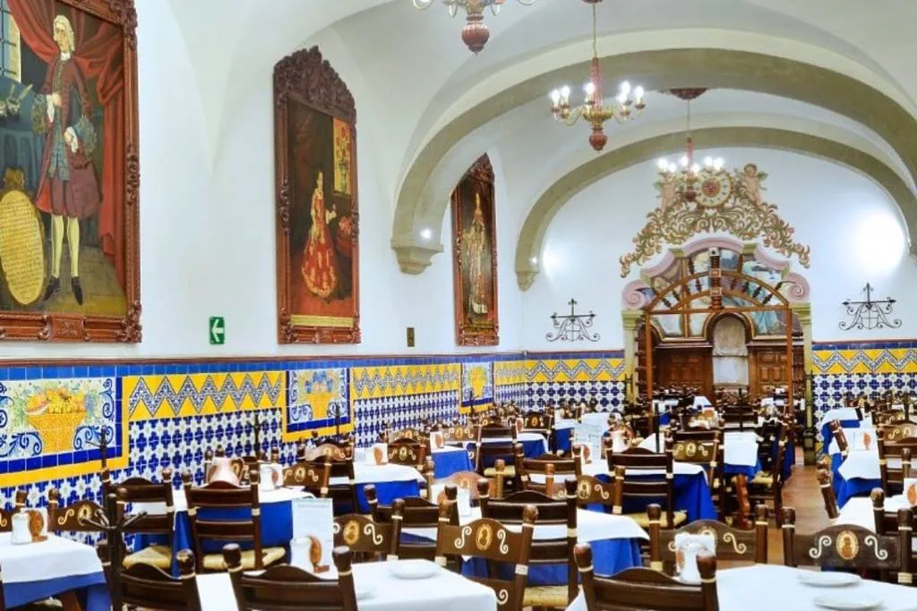 El Café de Tacuba en CDMX ofrecerá un desayuno especial con narración teatralizada. Descubre fechas, detalles y por qué es una experiencia única.