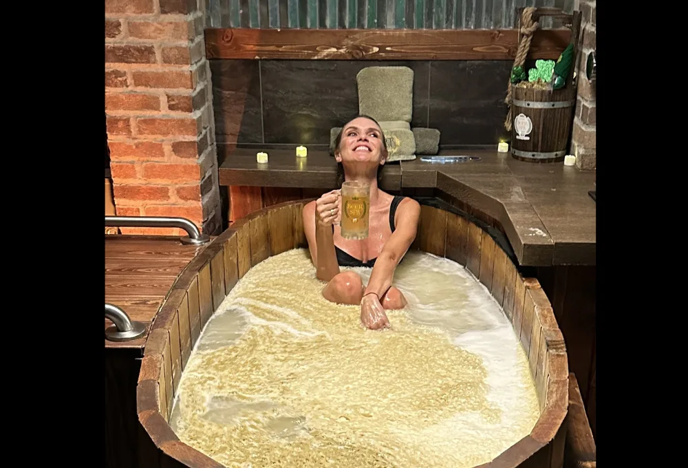 ¿Sabías que puedes bañarte en cerveza y vino? 3 experiencias de spa en México para una relajación fuera de serie. (Beer spa).