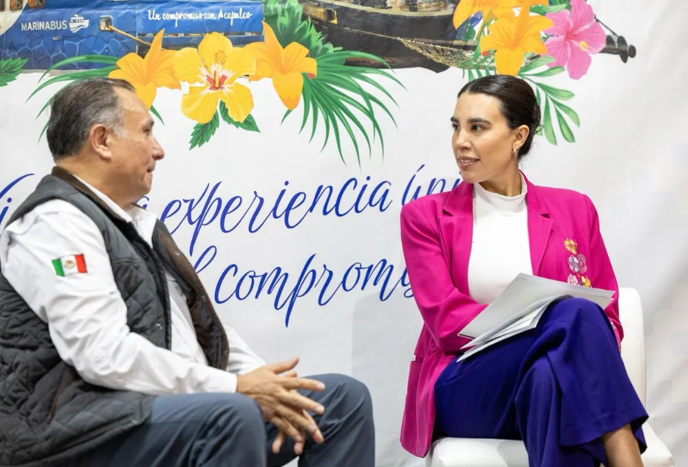 Josefina Rodríguez Zamora, junto a Rafael Gómez Conejo, director general de Turística Integral
