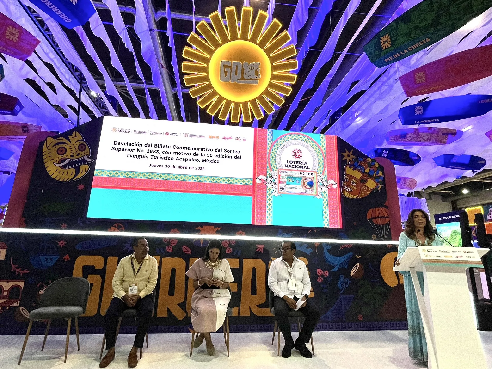 ¿Te imaginas ganar la lotería celebrando a México? Develan billete conmemorativo de los 50 años del Tianguis Turístico, en Acapulco