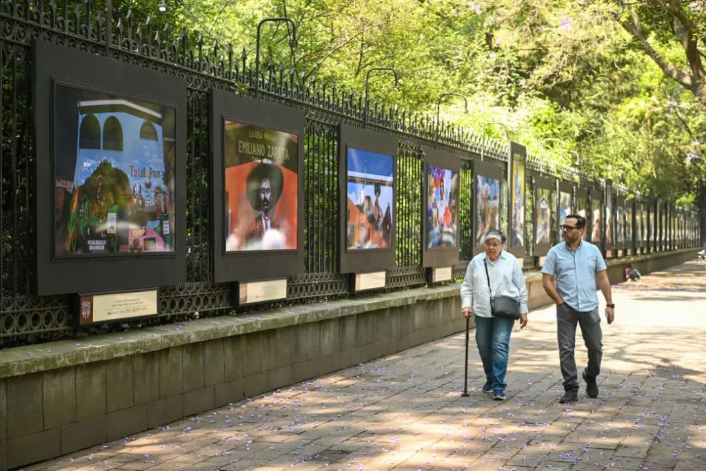 79 fotografías muestran cómo Zapata sigue vivo en los muros, calles y paisajes de Morelos. La exposición en Chapultepec estará hasta el 24 de mayo. ¿Te vas a lanzar?