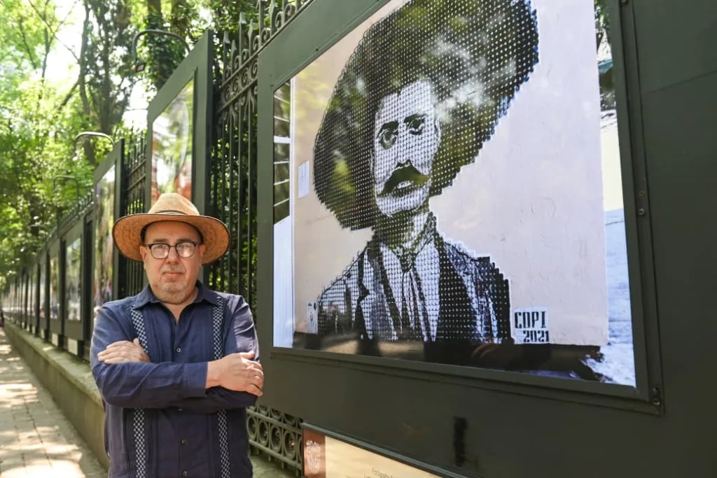 79 fotografías muestran cómo Zapata sigue vivo en los muros, calles y paisajes de Morelos. La exposición en Chapultepec estará hasta el 24 de mayo. ¿Te vas a lanzar?