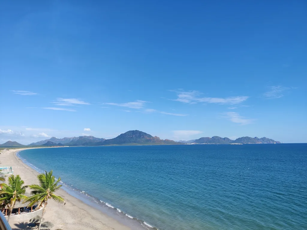 Descubre las mejores playas de México para hacer un detox digital, relajarte lejos del estrés y reconectar con la naturaleza sin tantas pantallas. ¿Cuándo irás?
