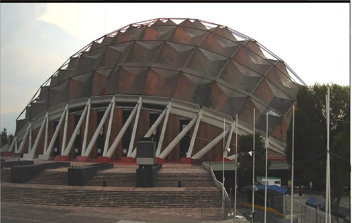 ¿Dónde cenar saliendo del concierto de Pulp en México? Guía de supervivencia para El palacio de los Deportes